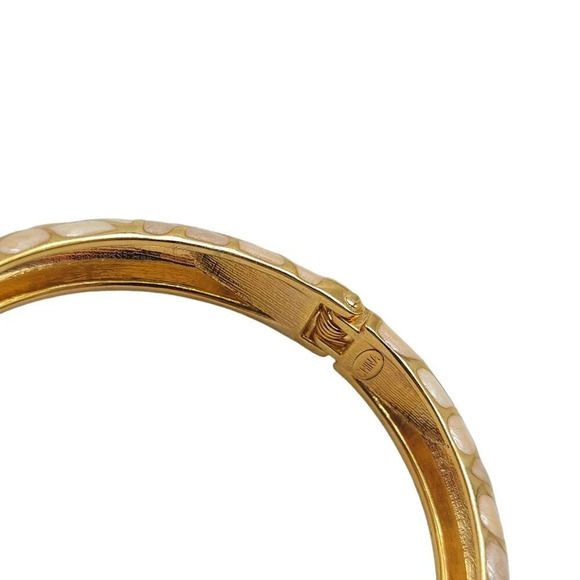 Joan Rivers Cream Enamel Gold Hinge Bangle Bracelet Diameter 2.25 - Picture 3 of 5
